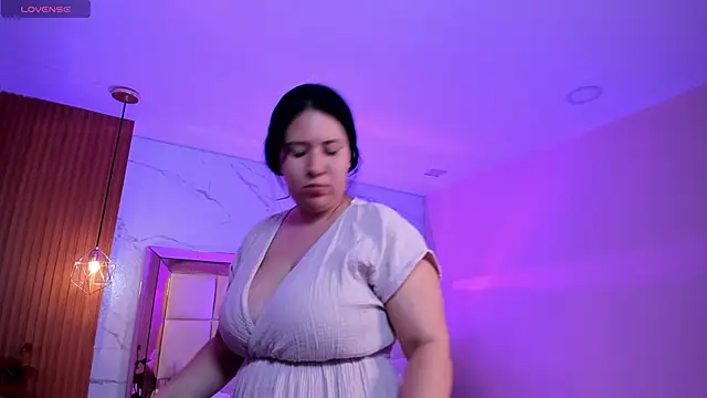 zoes milee online show from March 3, 11:27 am