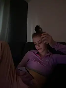 VioletxBlue online show from March 22, 6:03 pm