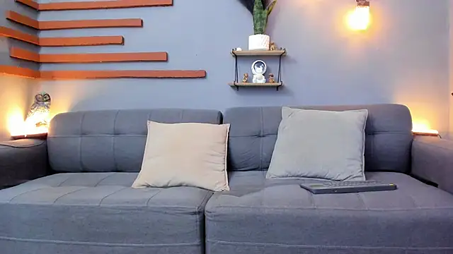 sabrina bellucci online show from April 9, 11:43 pm