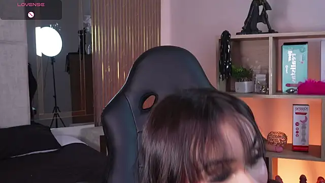 CleeoAdams  online show from February 20, 5:06 am