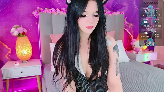 Snapshot of JessicaAddams chatting on October 18, 4:10 pm JessicaAddams online show from October 18, 4:10 pm