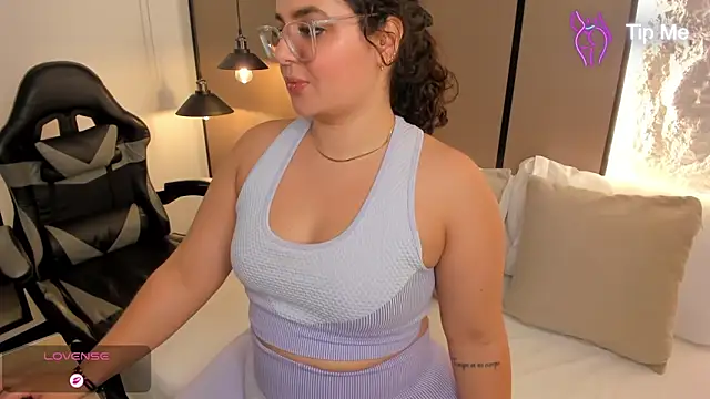 lilly ass  online show from June 3, 3:50 pm