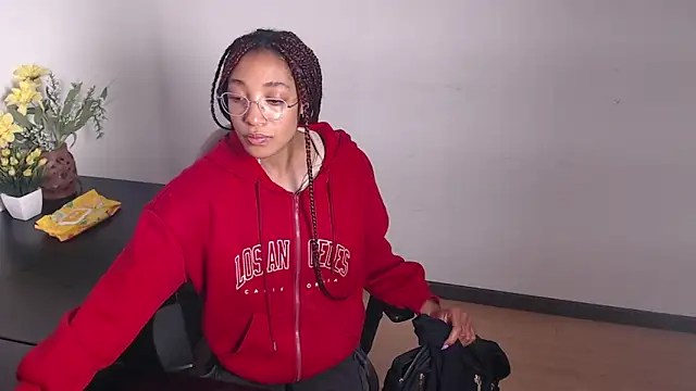 esmeralda-bk online show from March 18, 10:37 pm