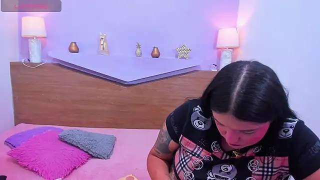 ScarletEmber3 online show from October 9, 4:05 am