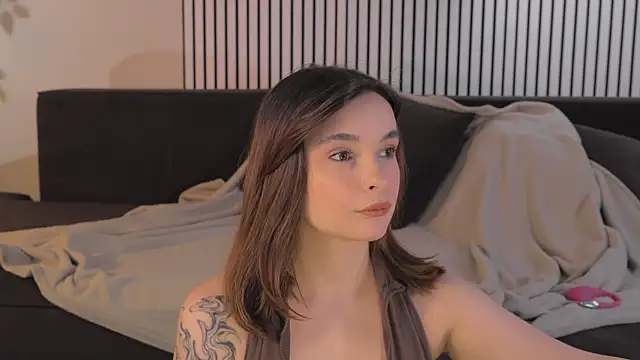 Bella Alita online show from April 2, 8:17 pm