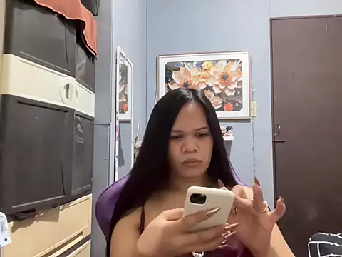 SophiaCourthaway online show from December 2, 5:53 am