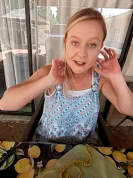 Vintasia online show from February 8, 11:25 am