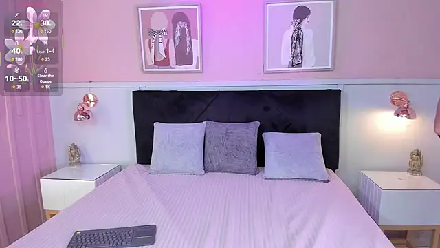 janna lopez  online show from October 3, 3:55 am