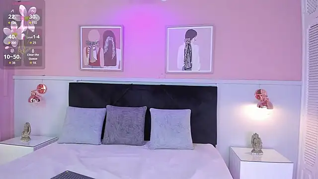 janna lopez  online show from September 18, 4:00 am