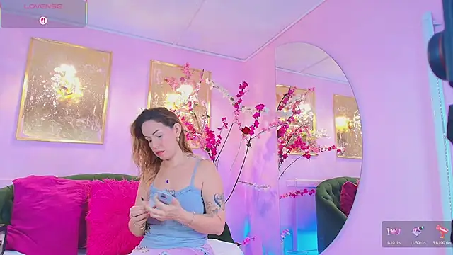 scarlette69 online show from February 8, 7:50 pm