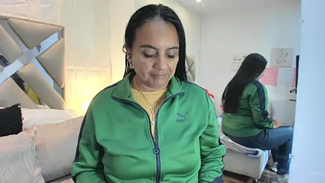 raquell moore online show from March 5, 12:56 pm