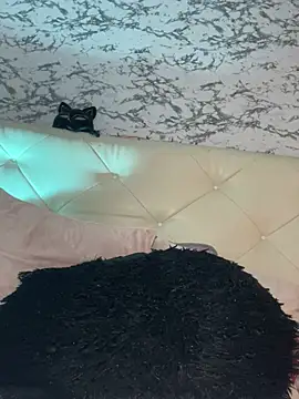 Lili  taylor online show from January 18, 12:07 am