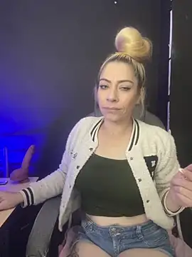 viktoria davis  online show from November 23, 1:41 am