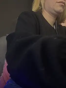 viktoria davis  online show from February 25, 12:20 am