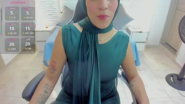 Zulema hamdi online show from November 10, 6:58 pm