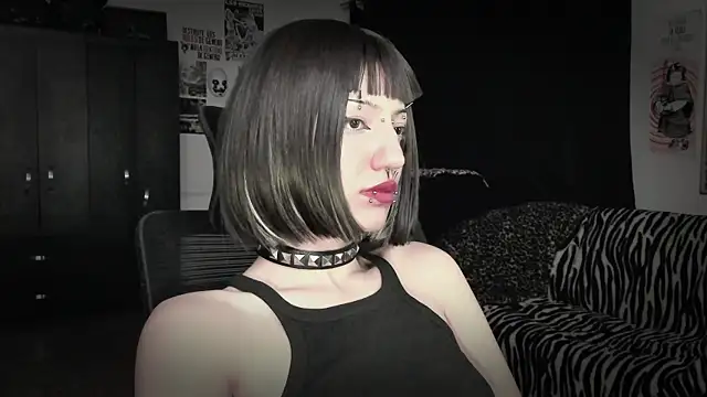 roxy toxic online show from June 5, 12:58 am