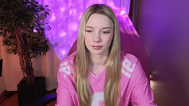 katt  y online show from April 17, 5:09 am