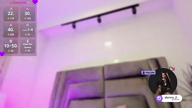 DannaJhonson1 online show from October 3, 8:03 pm