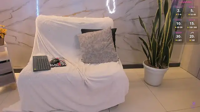 SammyLauren online show from April 2, 1:41 pm