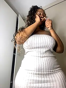 Spicey-CheekssX online show from September 16, 4:26 pm