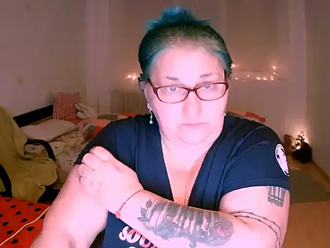 mayamayx online show from January 6, 7:17 pm