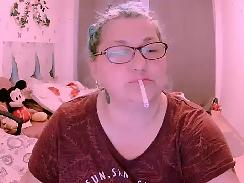 mayamayx online show from May 24, 5:01 pm