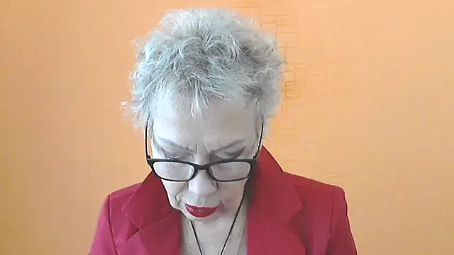 NessyJenixs online show from October 22, 7:02 am