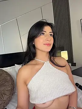 fiorella paris online show from March 7, 9:55 pm