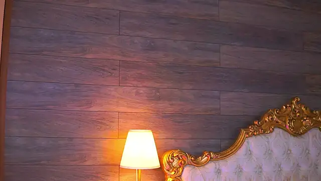 Juicy Jessye online show from February 3, 8:45 pm