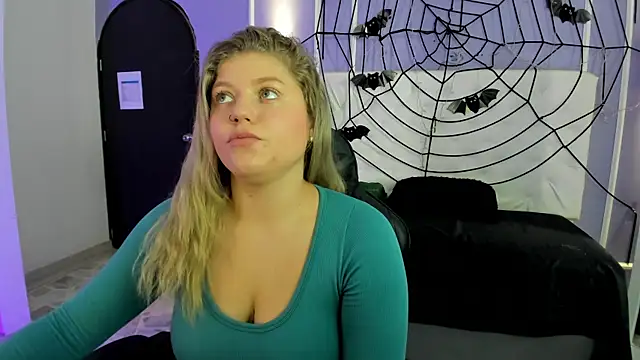 alaia greyy online show from November 3, 1:26 pm