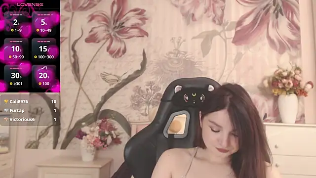 BritneyBarker online show from November 18, 6:03 am