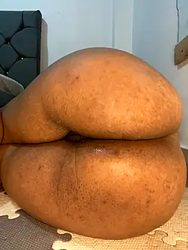 Snapshot of Charlotte_bronxxx chatting on September 20, 10:30 pm Charlotte bronxxx online show from September 20, 10:30 pm