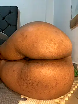 Snapshot of Charlotte_bronxxx chatting on September 18, 10:19 pm Charlotte bronxxx online show from September 18, 10:19 pm