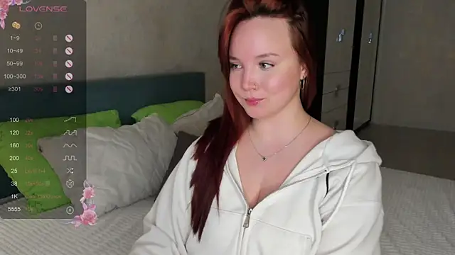 maya suun online show from March 29, 1:48 am