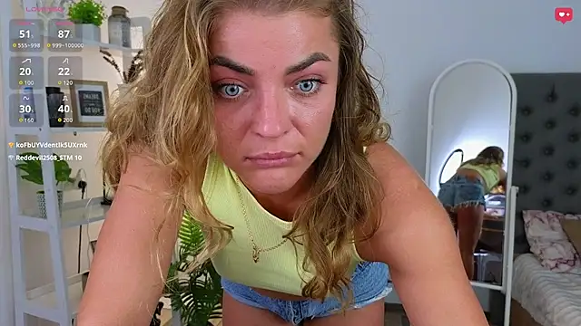 Donna Sun online show from September 28, 9:03 am