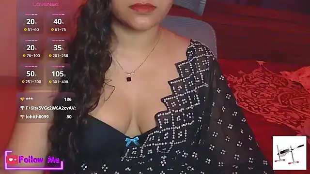 Snapshot of PRIYANKAUAE chatting on October 6, 12:22 pm PRIYANKAUAE online show from October 6, 12:22 pm