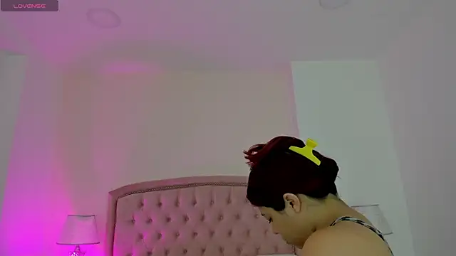 Kendall  Fox online show from November 1, 7:01 am