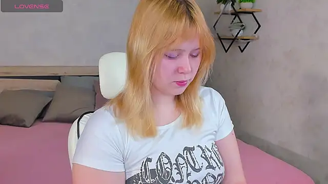 Amy Kimberlly online show from November 29, 7:12 am