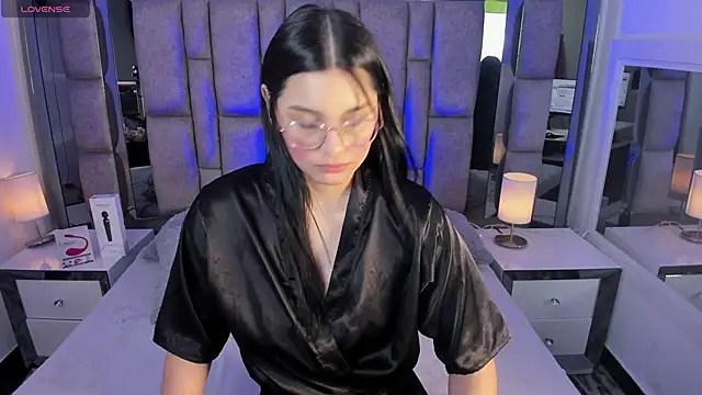 Bonet iris online show from April 14, 7:25 pm