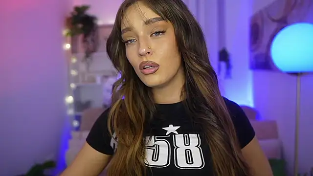 Clara Nia online show from February 6, 8:12 pm