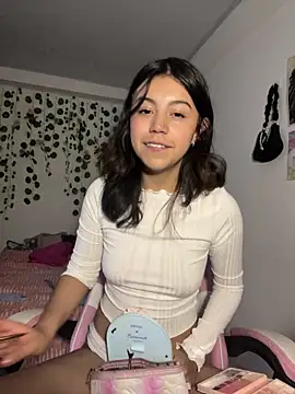 Snapshot of LiLy_kIndly chatting on October 22, 10:15 pm LiLy kIndly online show from October 22, 10:15 pm
