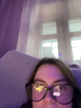 DearAlise online show from February 10, 1:36 pm