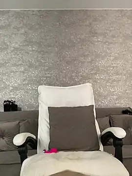 LillySquirtShot online show from April 1, 11:13 pm