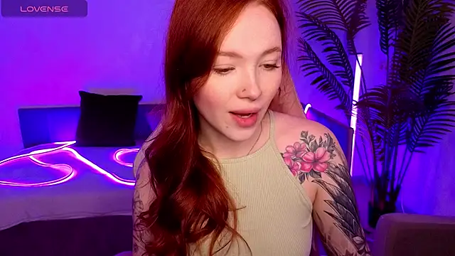 Maya Light online show from November 29, 9:35 am