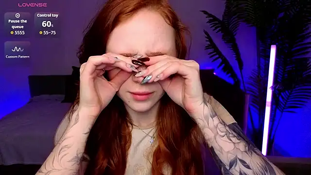 Maya Light online show from April 1, 2:12 am