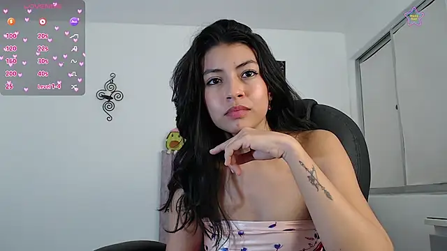 ellajonz online show from July 12, 3:51 am