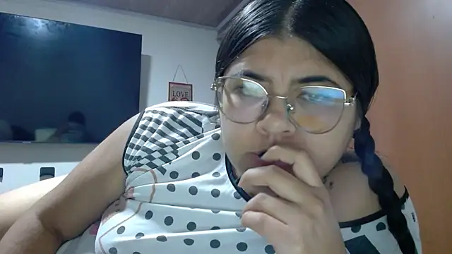 viccky vick online show from November 11, 1:56 am