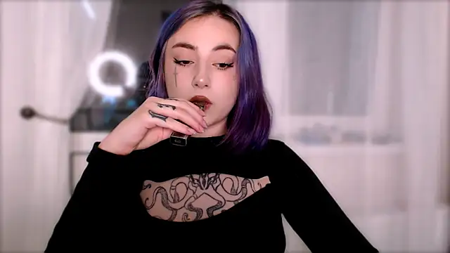 purplewitch online show from October 21, 8:13 pm