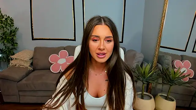 Anya-Ray online show from April 20, 1:03 pm