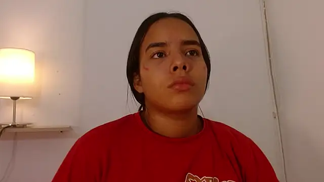 Roxy Stonee online show from November 14, 7:25 pm